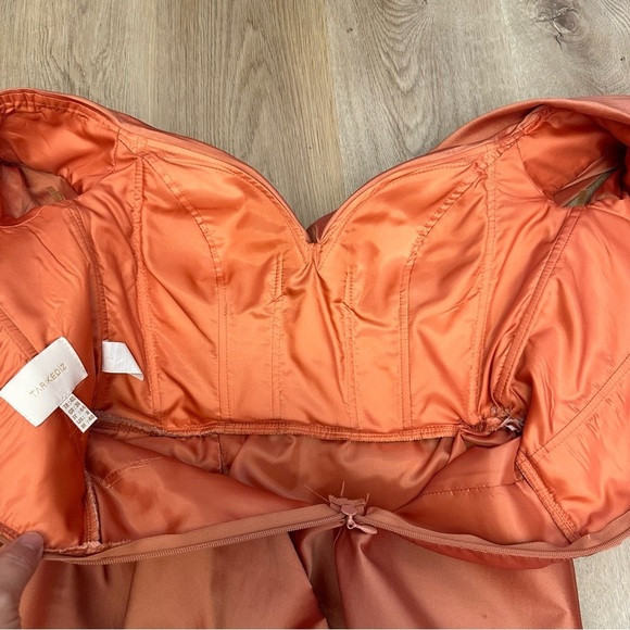 NWT Tarik Ediz Tilda Sunset Orange Asymmetrical Wrap Gown size 40 - Picture 8 of 10